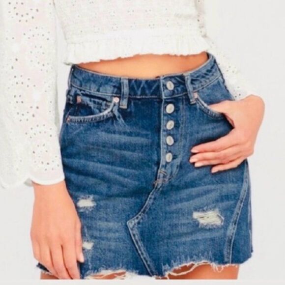 NWT Free People distressed Harvey denim mini skirt - Picture 1 of 6